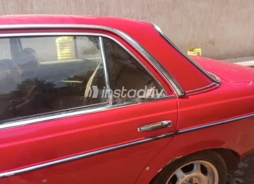 مرسيدس E 230 1979 أحمر مستعملة للبيع - 2