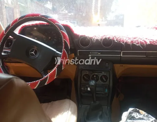 مرسيدس E 230 1979 أحمر مستعملة للبيع - 6