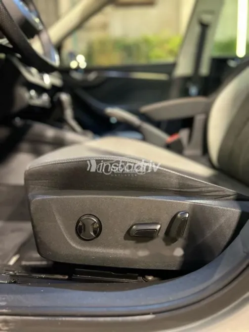 سكودا كاميك 2021 فضي مستعملة للبيع - 4