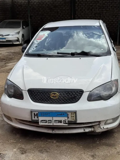 بى واى دى‬ F3 2012 أبيض مستعملة للبيع - 1