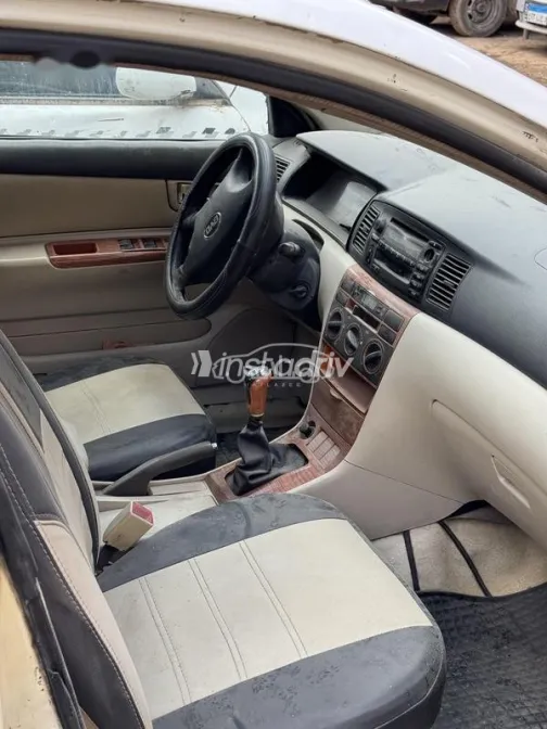 بى واى دى‬ F3 2012 أبيض مستعملة للبيع - 2