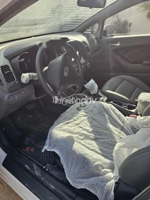 كيا سيراتو 2018 أبيض مستعملة للبيع - 3