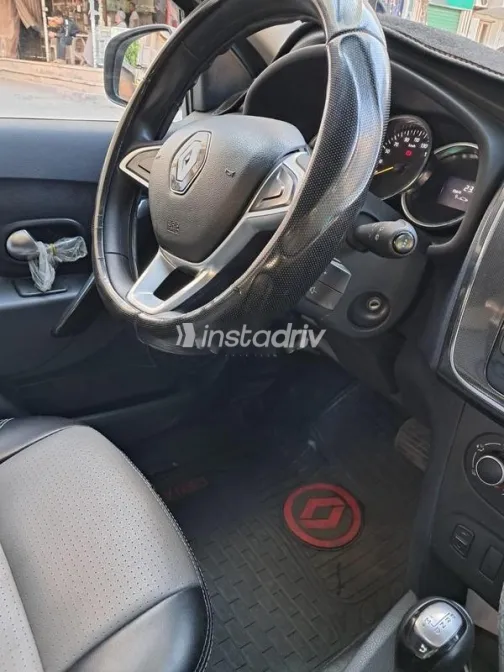 رينو سانديرو 2022 فضي مستعملة للبيع - 1