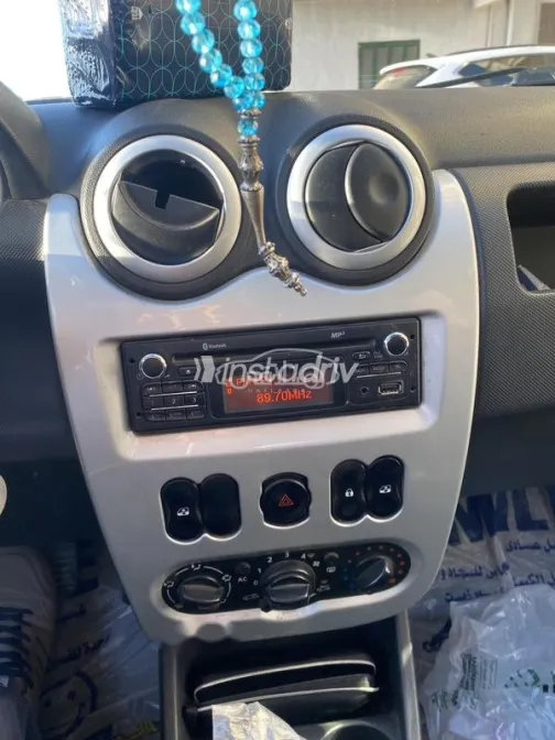 رينو سانديرو  ( ستيب  واى ) 2013 أحمر غامق مستعملة للبيع - 10