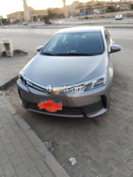 Toyota Corolla 2019 White Used for Sale - 2