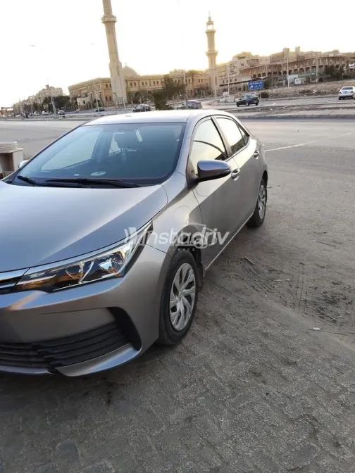 Toyota Corolla 2019 White Used for Sale - 3