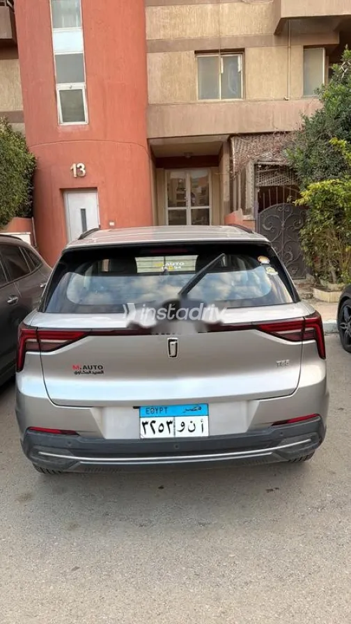 Bestune T55 2023 White Used for Sale - 3