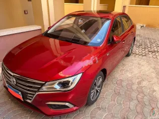 ام جى 5 2022 أبيض مستعملة للبيع