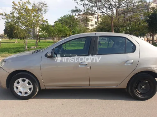 رينو لوجان 2015 أبيض مستعملة للبيع - 1