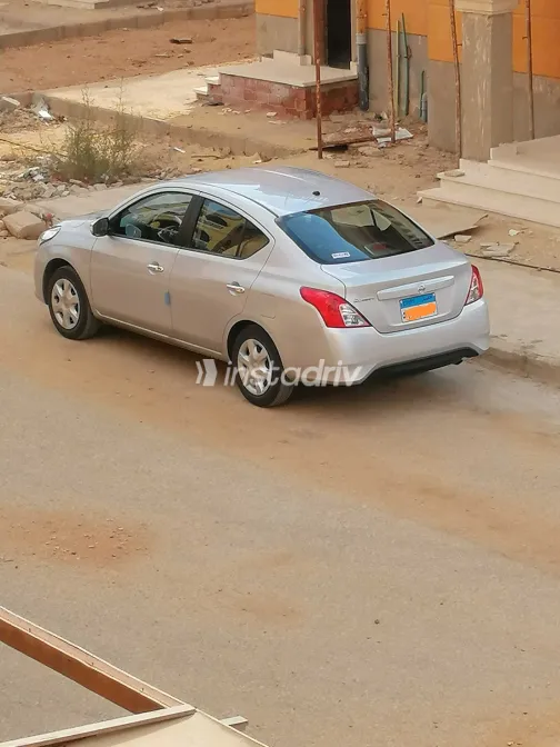 نيسان صنى 2022 أبيض مستعملة للبيع - 4