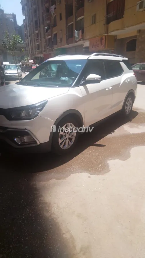 سانج يونج تيفولى 2020 أبيض مستعملة للبيع - 9