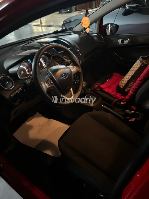 Ford Fiesta 2015 White Used for Sale - 1