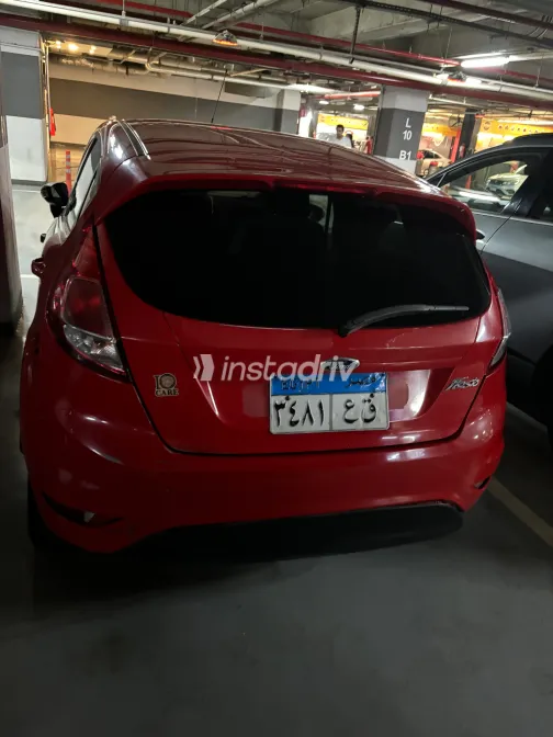 Ford Fiesta 2015 White Used for Sale - 7