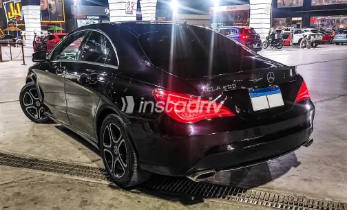 مرسيدس CLA 200 2014 أبيض مستعملة للبيع - 4