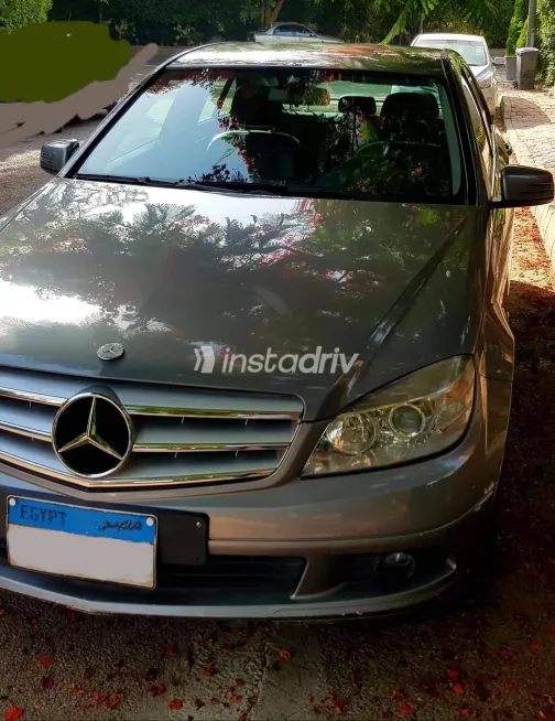 مرسيدس C 180 2009 أبيض مستعملة للبيع - 4