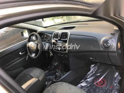 رينو لوجان 2016 فضي مستعملة للبيع - 6