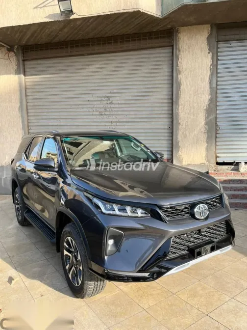 تويوتا فورتشنر 2026 رمادي جديدة للبيع - 3