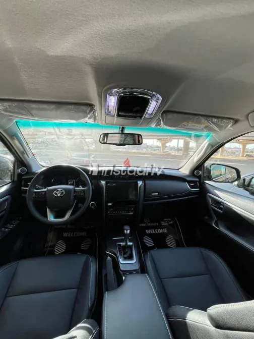 تويوتا فورتشنر 2026 رمادي جديدة للبيع - 4