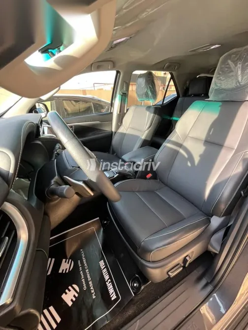 تويوتا فورتشنر 2026 رمادي جديدة للبيع - 5