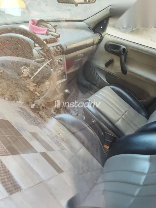 اوبل كورسا 1994 أخضر مستعملة للبيع - 1