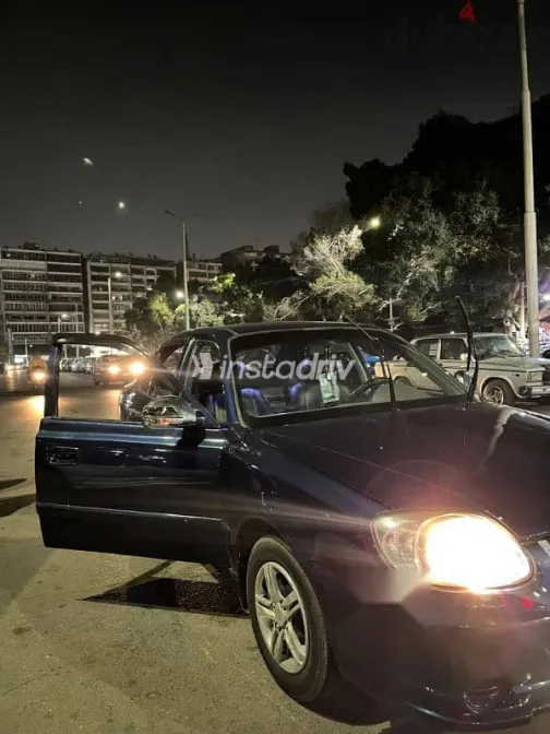 هيونداي فيرنا 2011 أزرق غامق مستعملة للبيع - 3