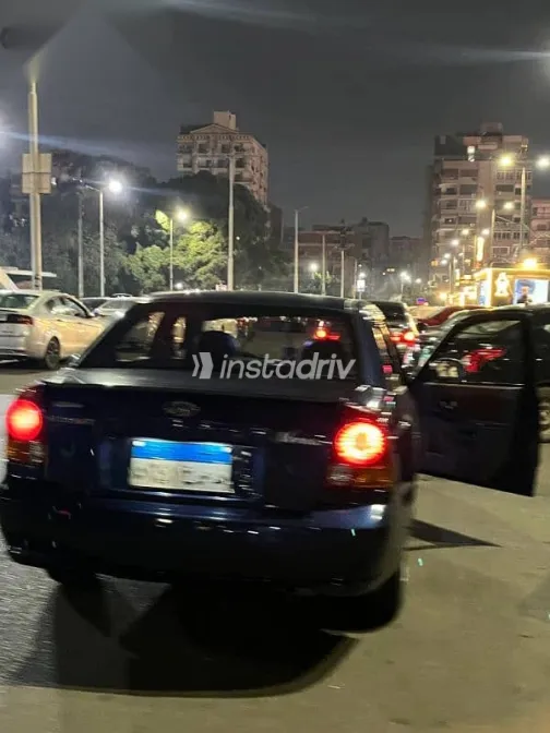 هيونداي فيرنا 2011 أزرق غامق مستعملة للبيع - 4