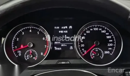 Volkswagen Golf 2014 White Used for Sale - 7