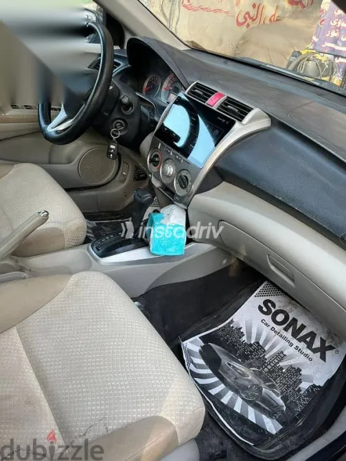 هوندا سيتى 2009 ذهبي مستعملة للبيع - 5