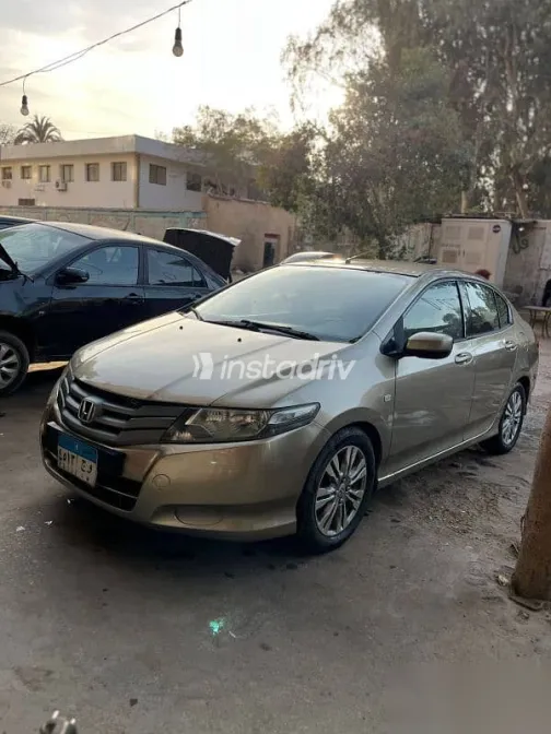 هوندا سيتى 2009 ذهبي مستعملة للبيع - 8