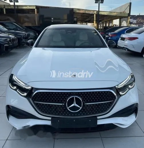 مرسيدس E 200 2025 أبيض مستعملة للبيع - 1