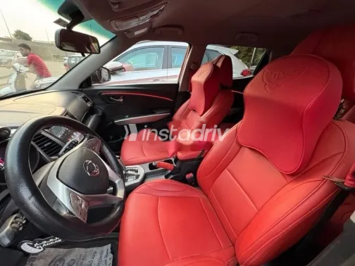 Ssang Yong Tivoli 2017 Red Used for Sale - 5