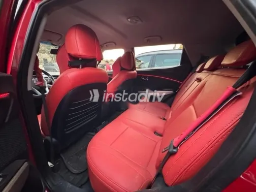 Ssang Yong Tivoli 2017 Red Used for Sale - 9