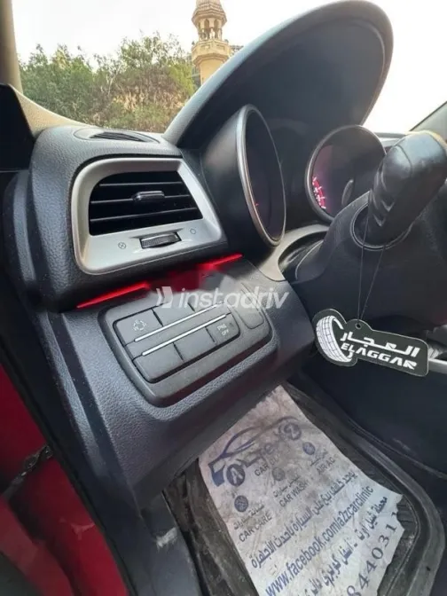 Ssang Yong Tivoli 2017 Red Used for Sale - 10