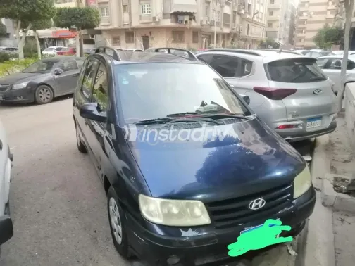 هيونداي ماتريكس 2006 أزرق غامق مستعملة للبيع - 2