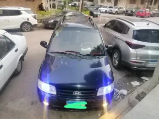 هيونداي ماتريكس 2006 أزرق غامق مستعملة للبيع