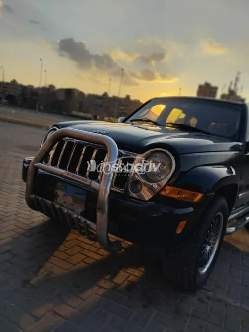 جيب ليبيرتى 2007 أسود مستعملة للبيع - 2