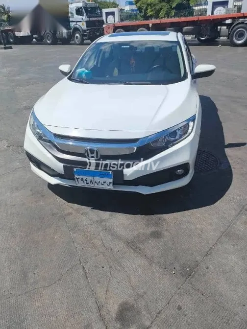 هوندا سيفك 2021 أبيض مستعملة للبيع - 2