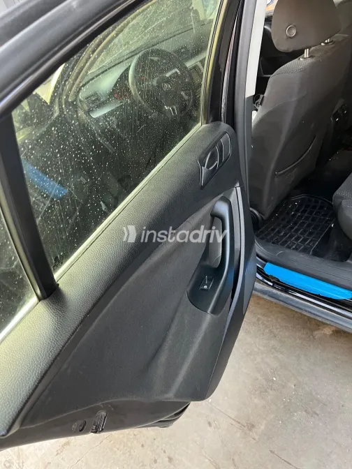 فولكس فاغن باسات 2011 أبيض مستعملة للبيع - 10