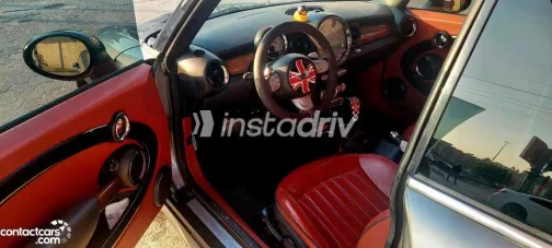 مينى كوبر 2010 أبيض مستعملة للبيع - 1