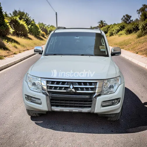 Mitsubishi Pajero 2015 White Used for Sale - 3