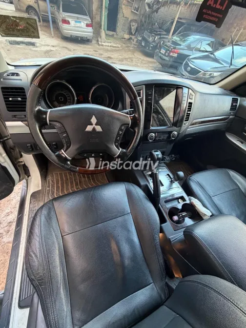 Mitsubishi Pajero 2015 White Used for Sale - 5
