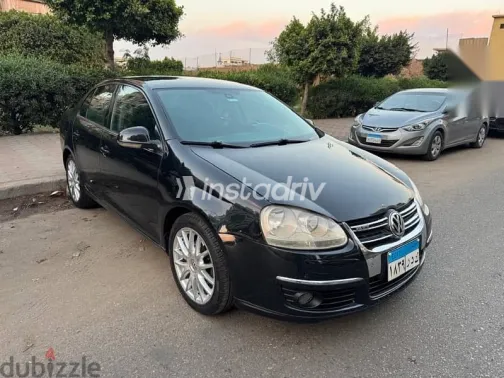 فولكس فاغن جيتا 2010 أسود مستعملة للبيع - 2