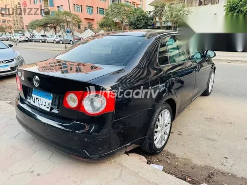 فولكس فاغن جيتا 2010 أسود مستعملة للبيع - 5