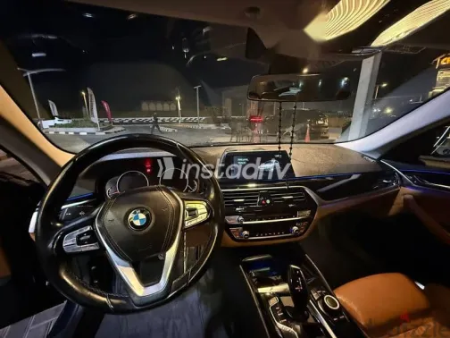 بي ام دبليو 520 2019 أزرق غامق مستعملة للبيع - 8