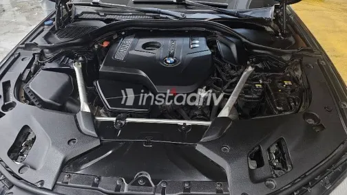 بي ام دبليو 520 2019 أزرق غامق مستعملة للبيع - 9