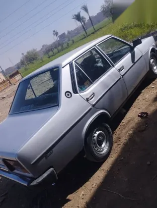 فيات 131 1979 فضي مستعملة للبيع