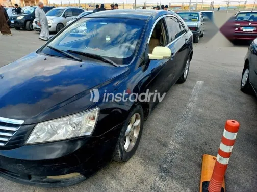 جيلي امجراند 2015 أسود مستعملة للبيع - 2