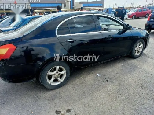 جيلي امجراند 2015 أسود مستعملة للبيع - 7