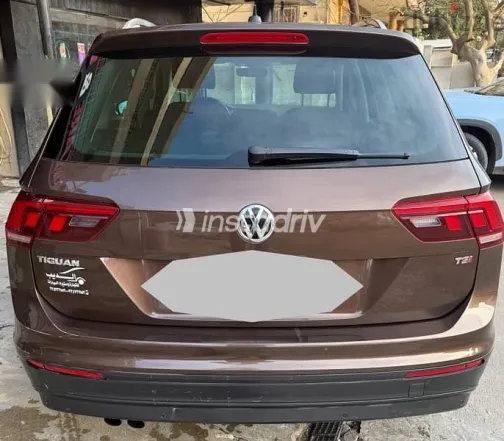 فولكس فاغن تيجون 2017 بني مستعملة للبيع - 2