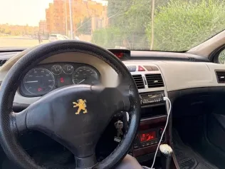 بيجو 307 2007 فضي مستعملة للبيع